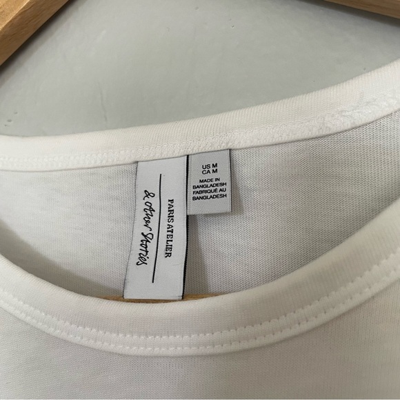 & Other Stories White with Red Apple Embroidery Classic Preppy Short Sleeve Tee - Picture 3 of 5